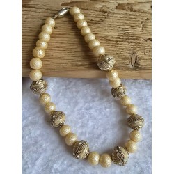 Kette mit Kashmiri Perlen vanille/gold