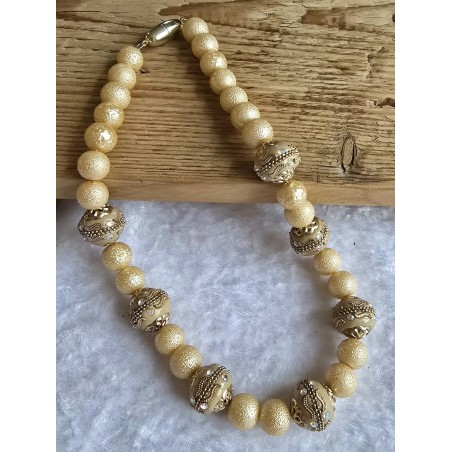 Kette mit Kashmiri Perlen vanille/gold