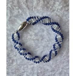 Gefädeltes Armband blau/weiss