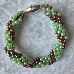 Gefädeltes Armband mint/braun
