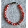 Armband mit verschiedenen Perlen coralle