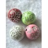 Kunststoff Perle rot/silber Blumenmuster