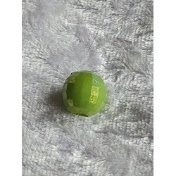 Kunststoff Perle mit Struktur grün