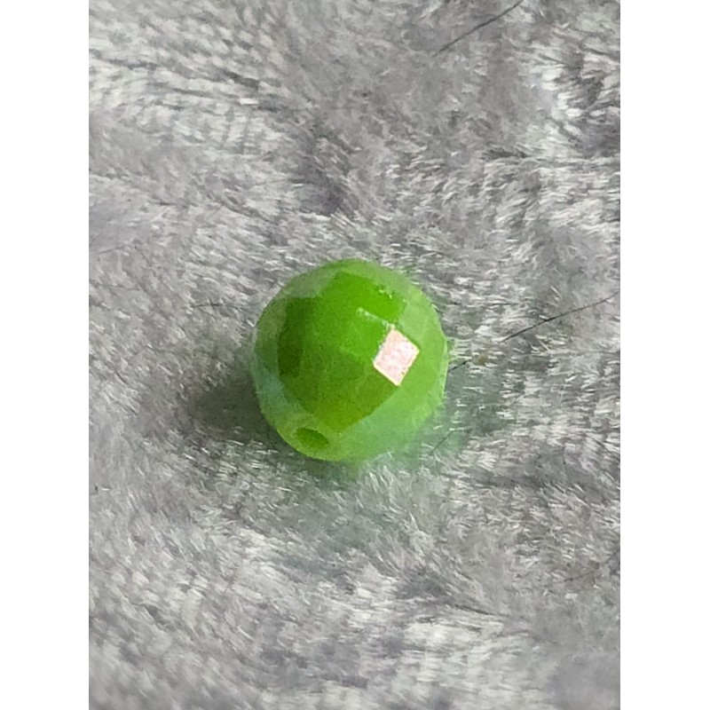 Kunststoff Perle mit Struktur grün