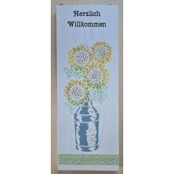 Schild "Herzlich Willkommen"/Sonnenblumen