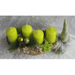 Adventsgesteck mit Wichtel/apfelgrün