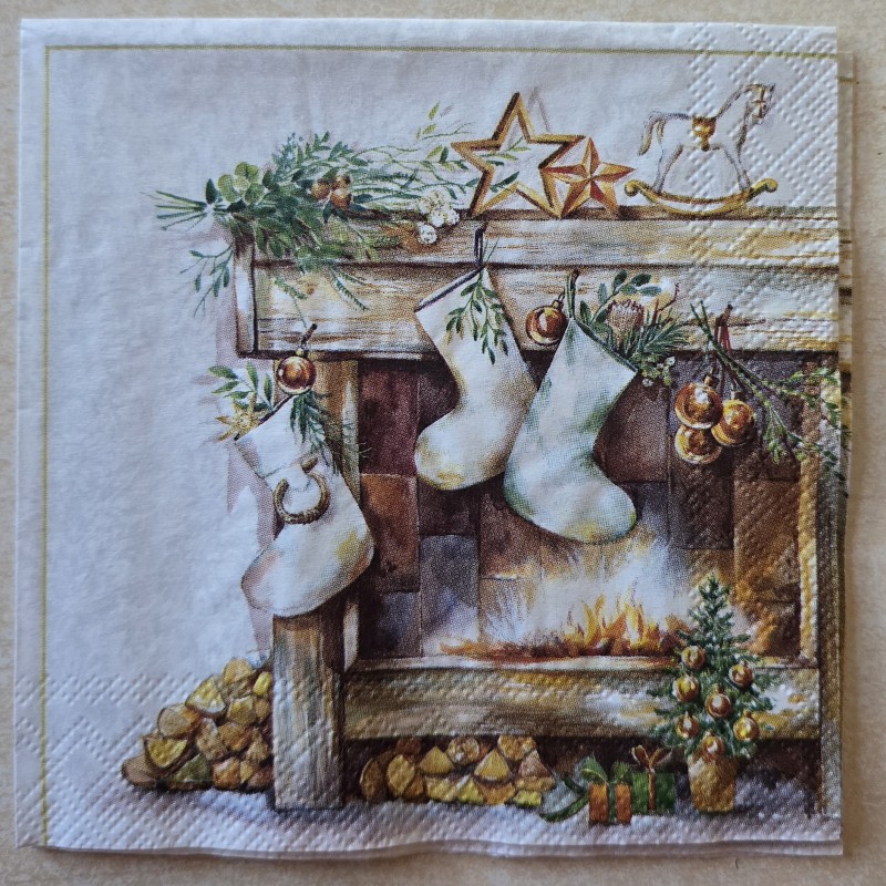 Serviette Kamin mit Weihnachts Socken