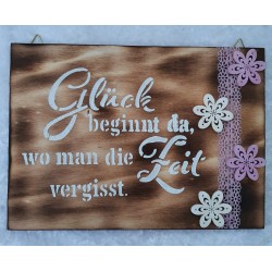 Schild Glück beginnt....