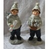 Junge mit Korb Polyresin