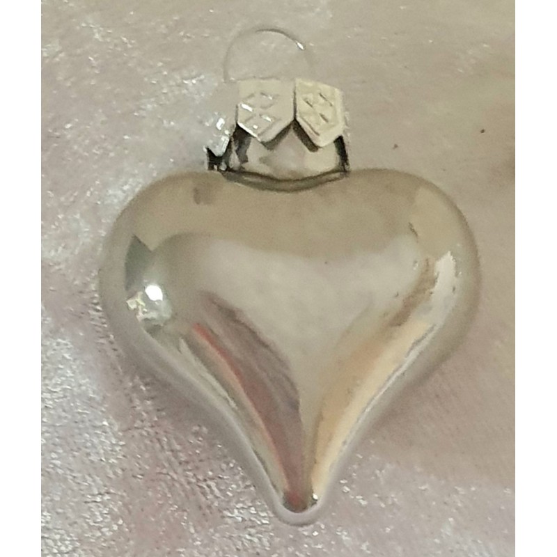 Glas Herz hellgrau