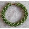 Gefädeltes Armband grün