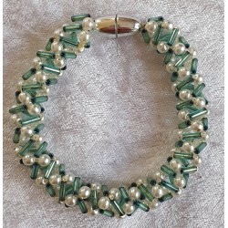 Gefädeltes Armband mint/weiss
