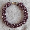 Gefädeltes Armband violette