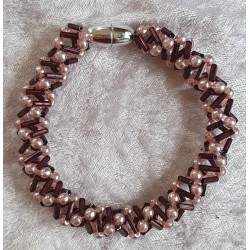 Gefädeltes Armband rosa/violette