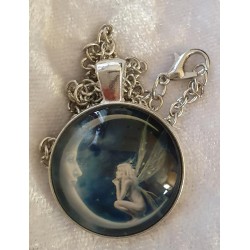 Kette mit Cabochon-Anhänger