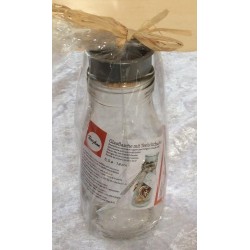 Glasflasche mit Teelichthalter